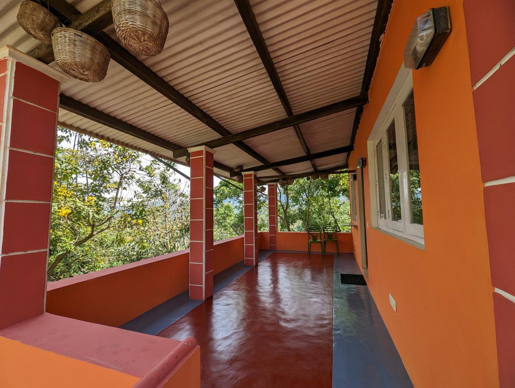 Ghar Homestay, コタジリ エクステリア 写真