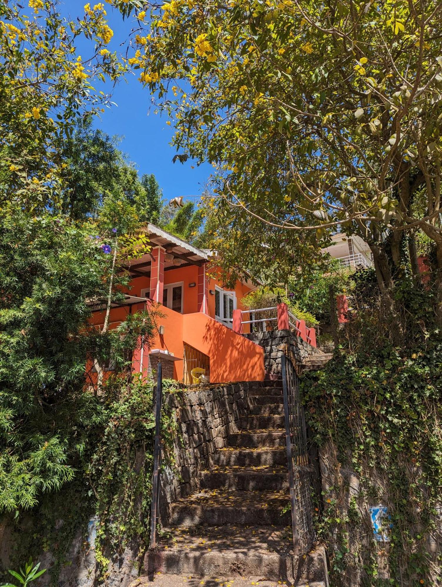 Ghar Homestay, コタジリ エクステリア 写真