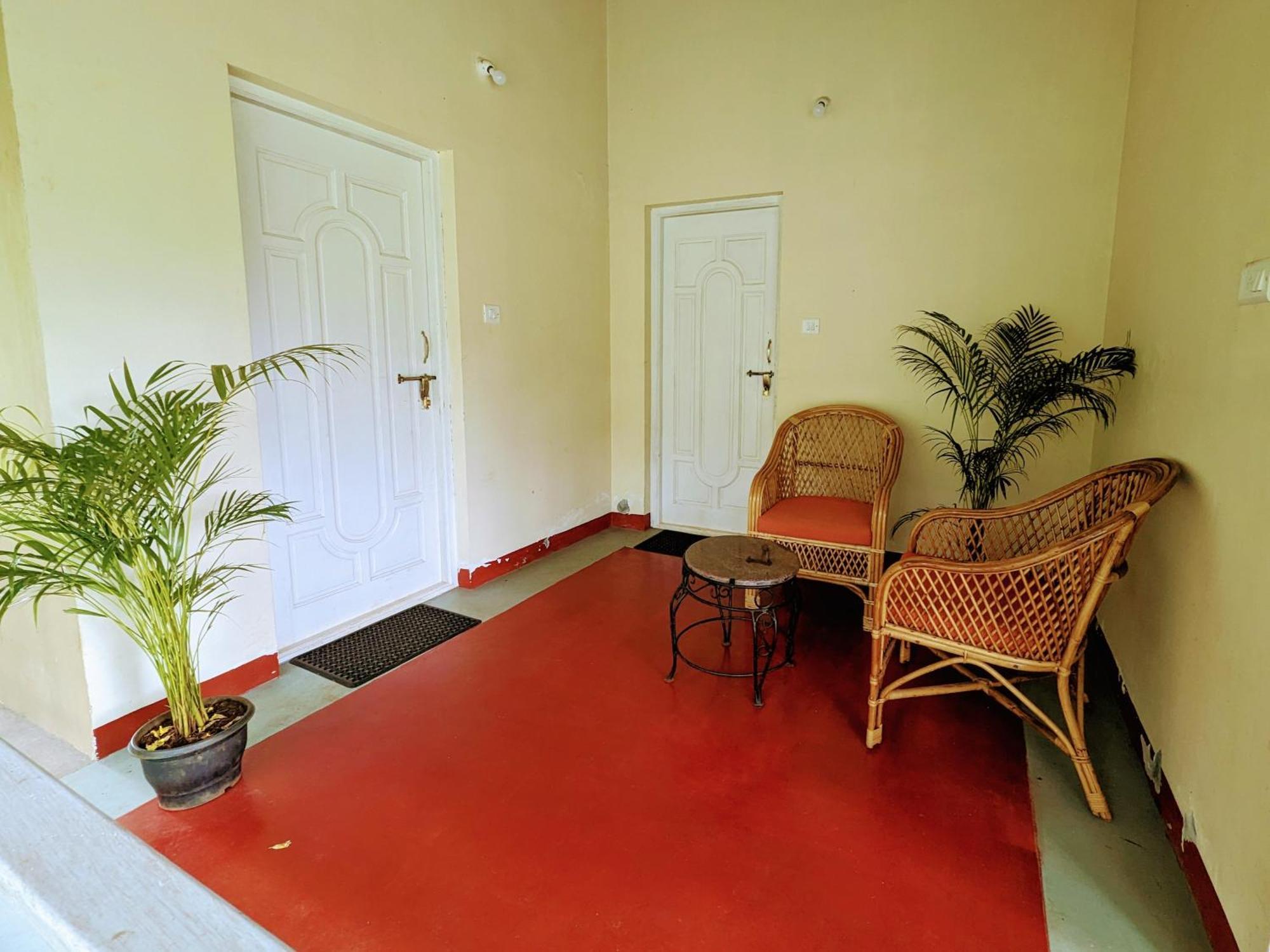 Ghar Homestay, コタジリ エクステリア 写真